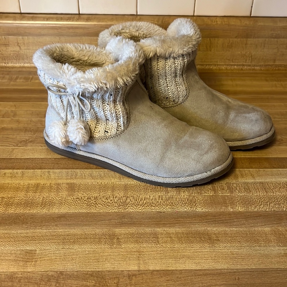 Slip on boots